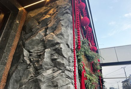 Штучні скелі з арт бетону в інтер'єрі, Київ